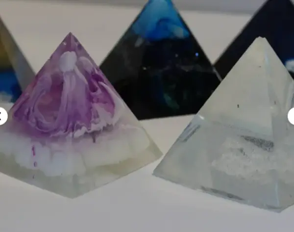 Resin paper weights - Image 5
