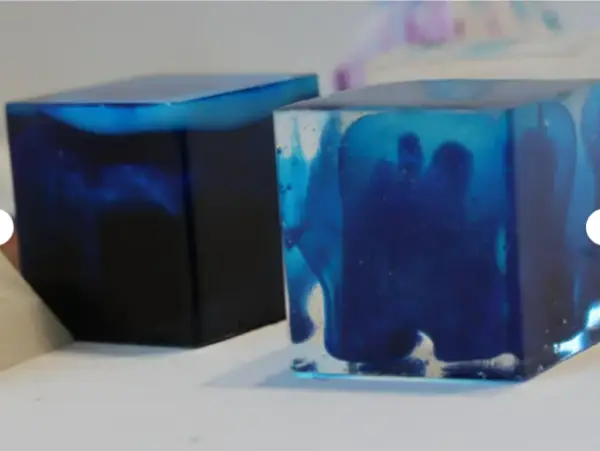 Resin paper weights - Image 3